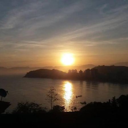 Por De Sol No Mar Da Cama Villa Caraguatatuba Exterior photo